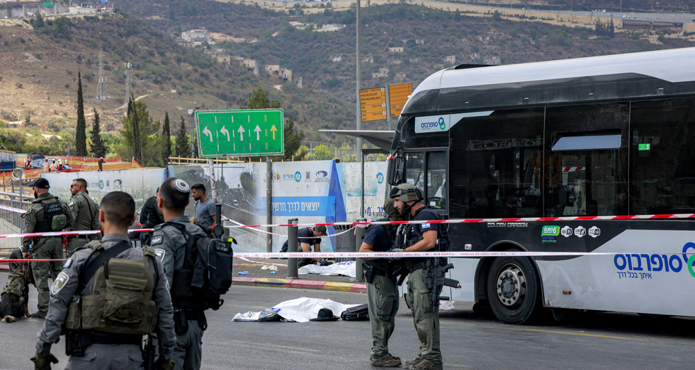 Shooting operation in West Bank: 6 Israelis killed, at least 15 wounded
