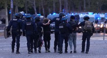 Macron’s government in trouble as French students protest