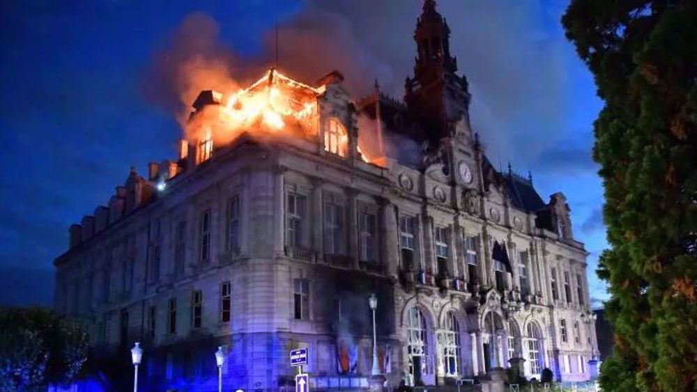France: l’hôtel de ville de Limoges incendié en pleine mobilisation