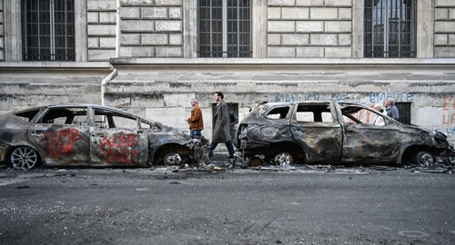 Paris wakes up to widespread destruction after violent protests 