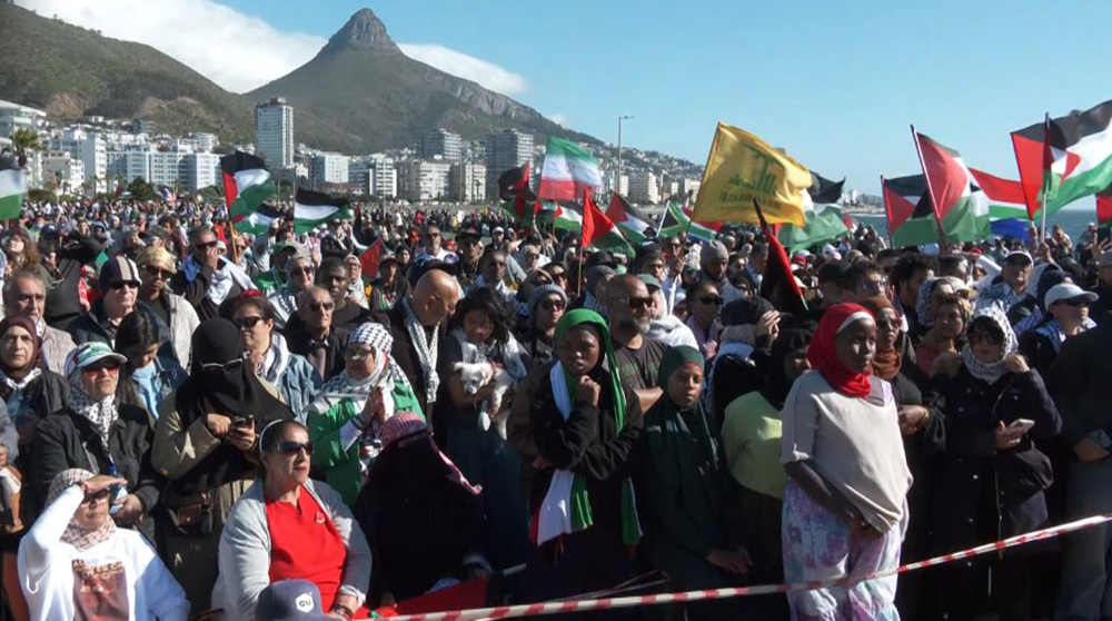 British politician George Galloway leads thousands in Palestine protest
