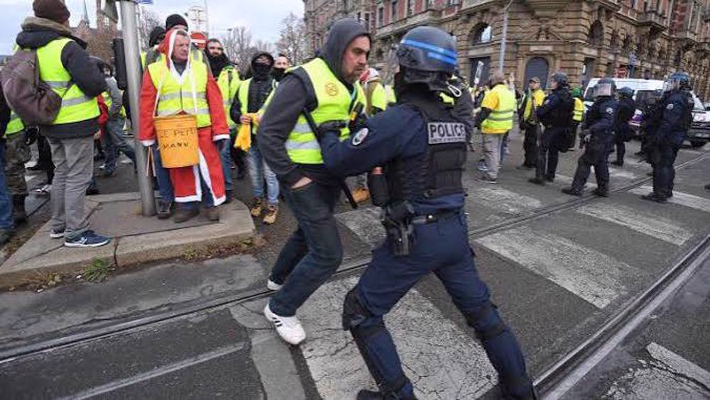 Documentaire: Macron contre les Gilets jaunes