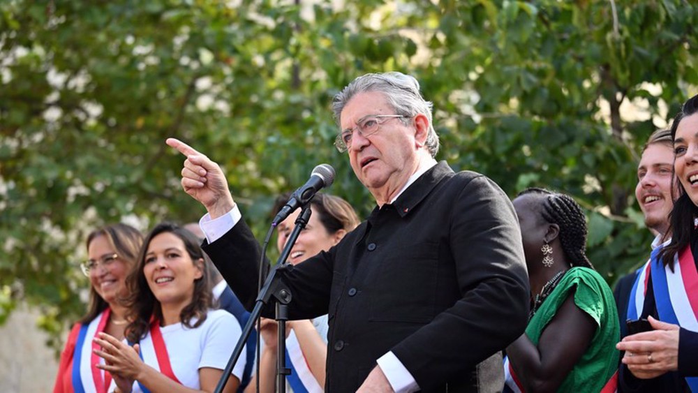 Mélenchon menace de poursuivre le gouverneur de la Banque de France