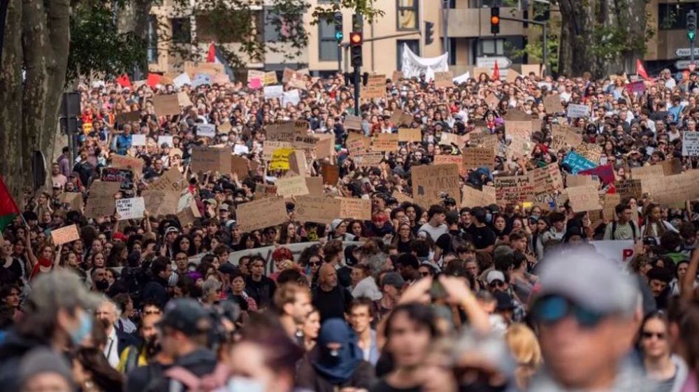 France : parents et enseignants rejoignent le mouvement de colère des lycéens