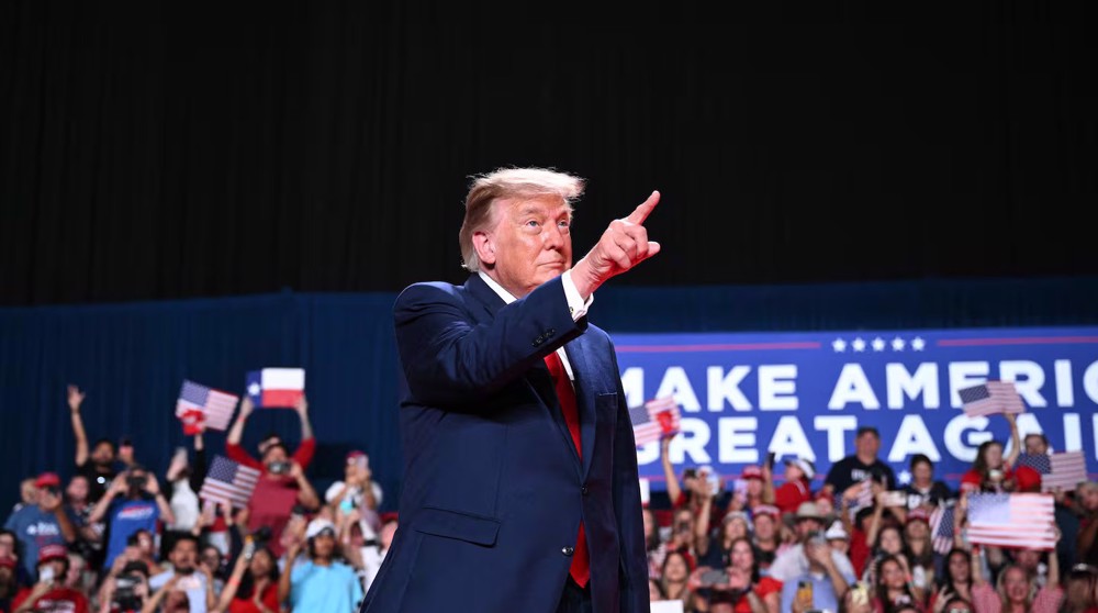 Trump repeatedly booed as war on Iran, fuel prices threaten Republicans in midterms