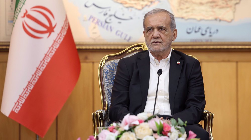 Pezeshkian in Turkmenistan for summits, says 15 neighbors make blockade 'impossible'