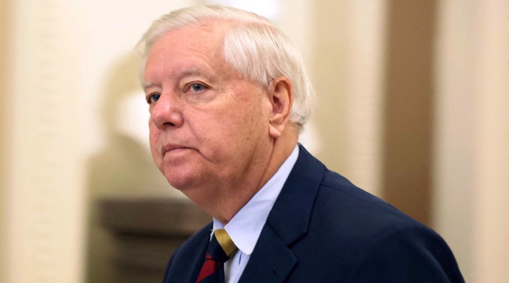 Hawkish US senator pushes Trump to ignore aides, press ahead with war against Iran