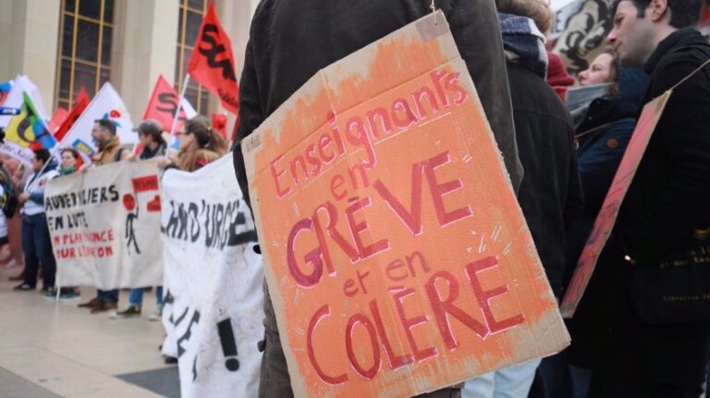 France : grève des enseignants contre les suppressions de postes