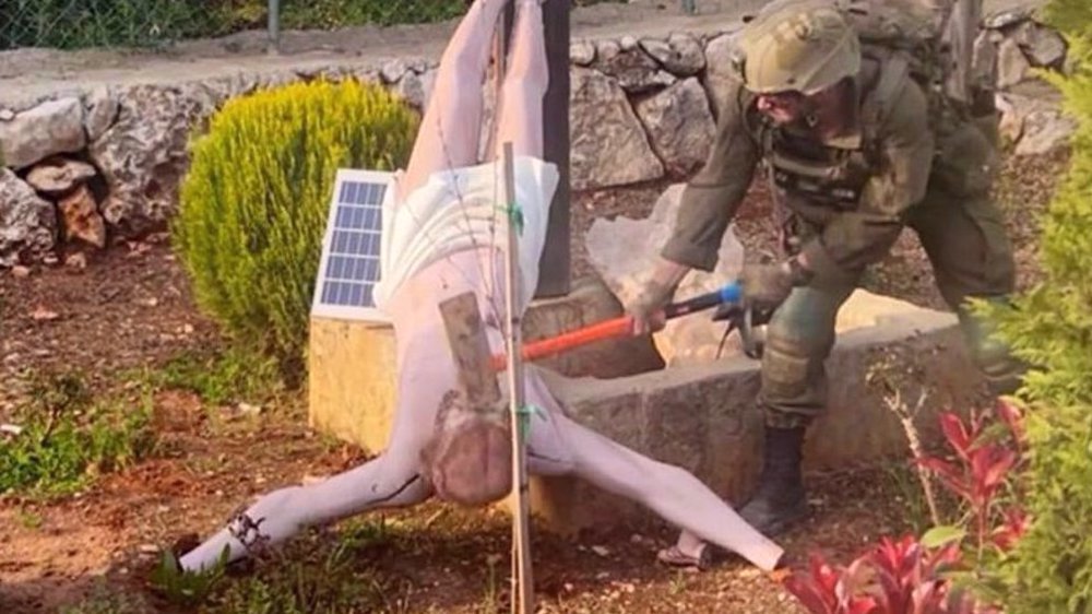 Liban : un soldat israélien a détruit une statue de Christ à Debel