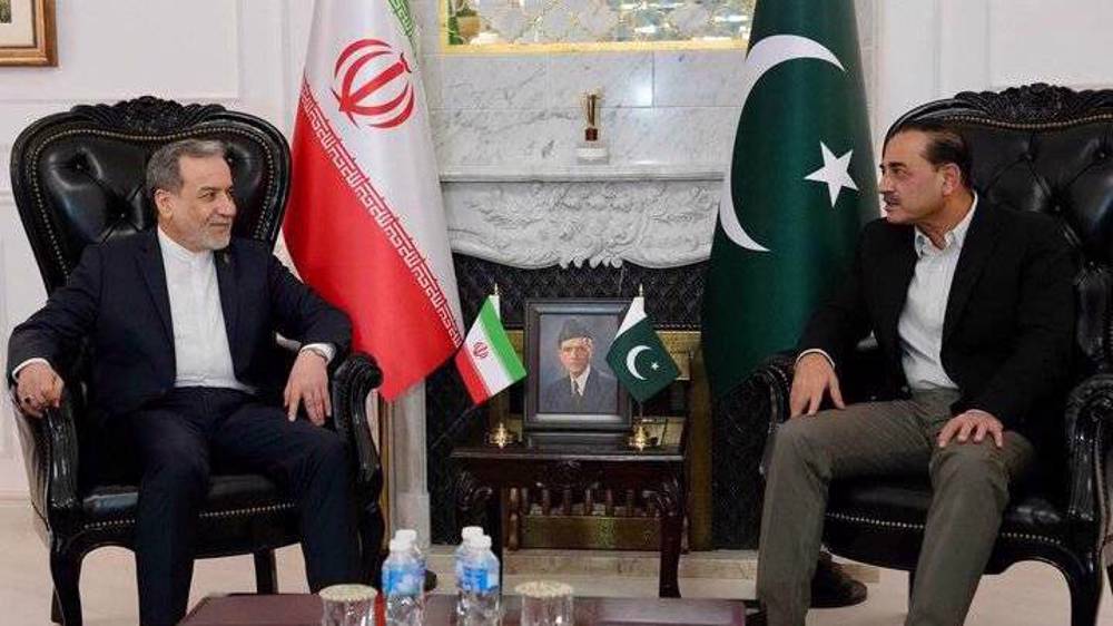 Iran’s foreign minister, Pakistan’s army chief meet in Islamabad