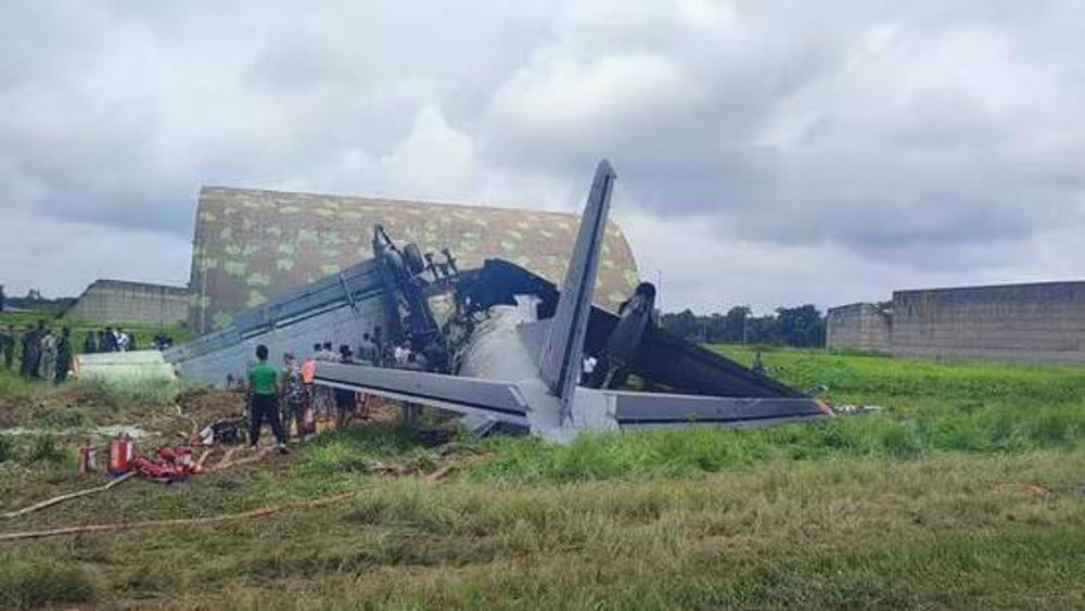 Five Indian air force staff killed as transport plane crashes
