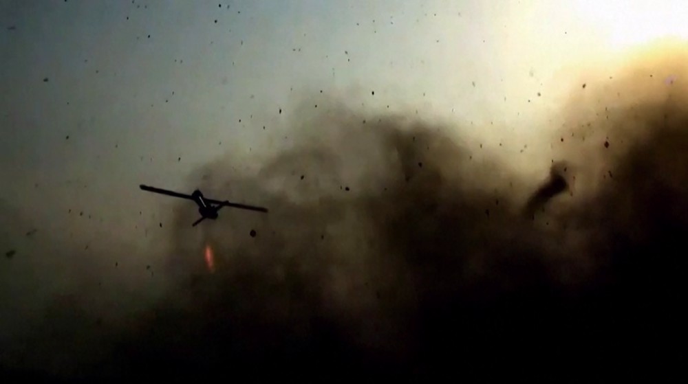 Iran Army hits US helicopter, reconnaissance aircraft base in Bahrain