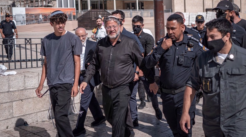 Thousands of Israeli settlers, led by Ben-Gvir, storm Aqsa Mosque 