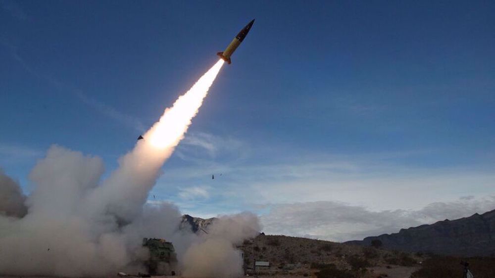 The US doesn't know what to do, and they're desperate: Political commentator 