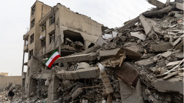 Analyst questions sustainability of US military pressure on Iran
