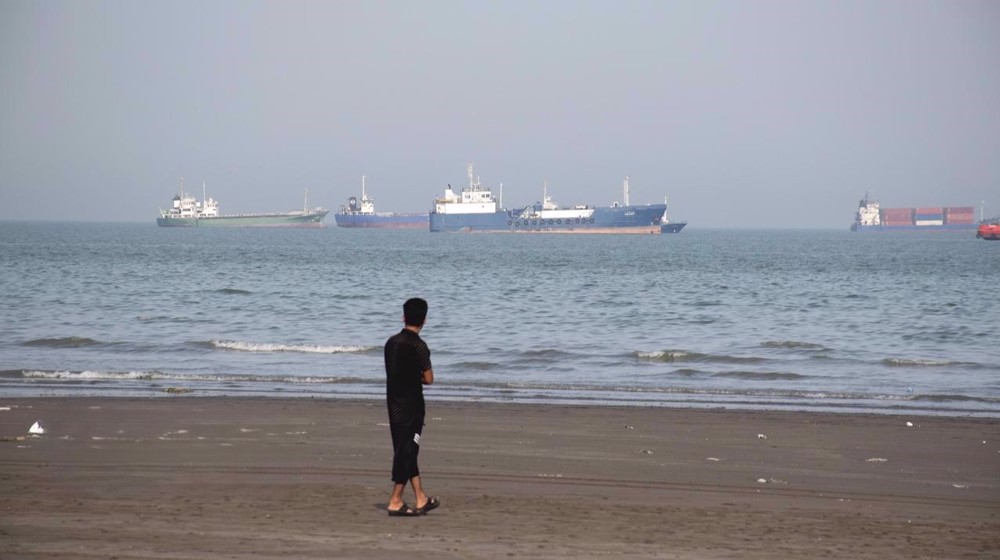 European warships ‘legitimate targets’ if they approach Strait of Hormuz: Deputy FM