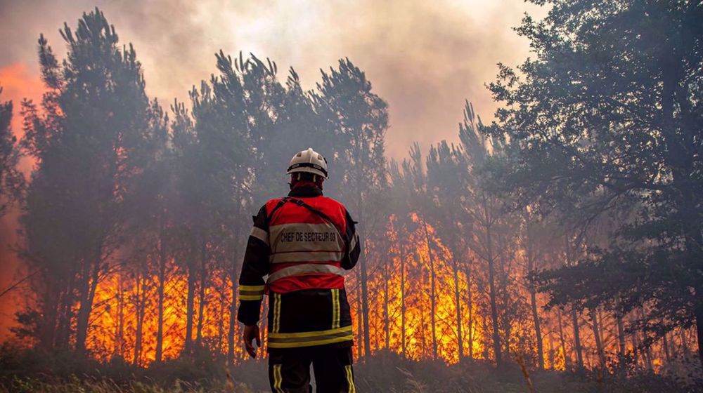 Incendie en France : les pompiers à bout de souffle, le gouvernement sous le feu des critiques