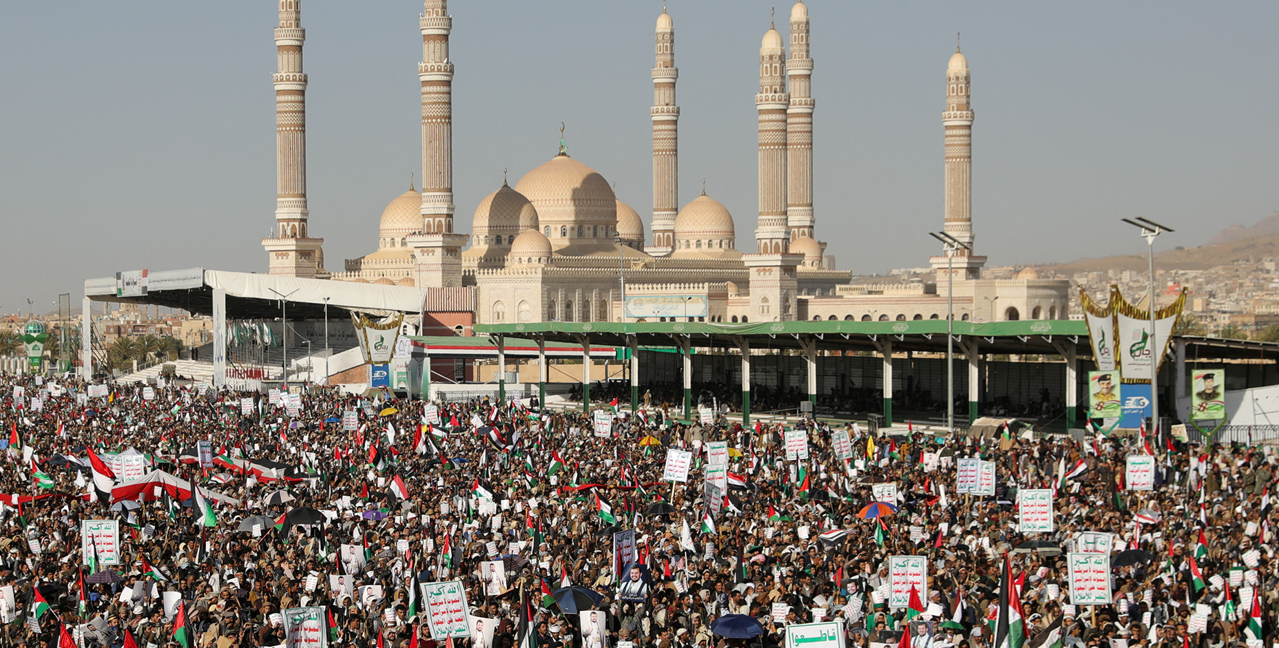 Massive rallies in Sana'a back 'siege-for-siege' equation