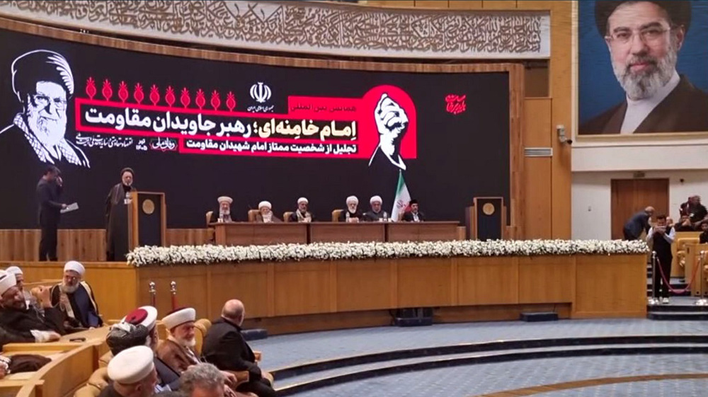 Tehran conference honors martyred leader as 'eternal'