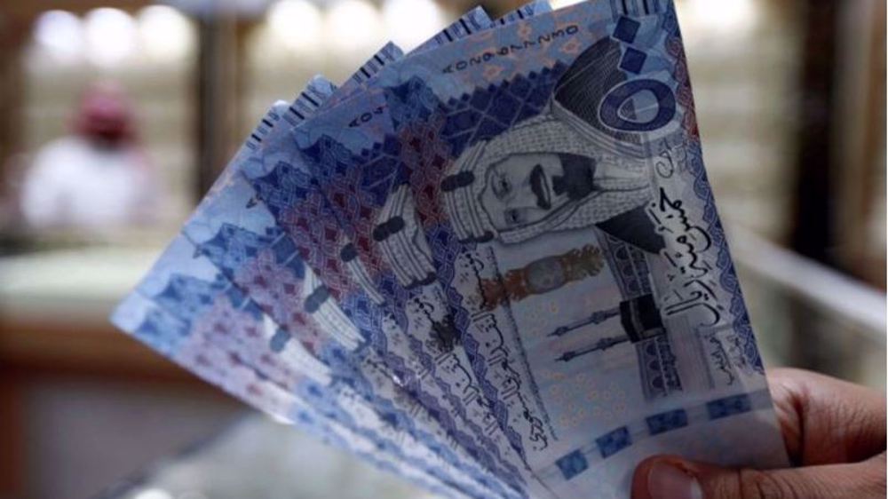 Saudi Arabia blocking money transfers to Emirati banks: Reports