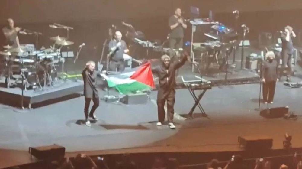 Singapore probes Palestinian flag display at Massive Attack concert, bans members
