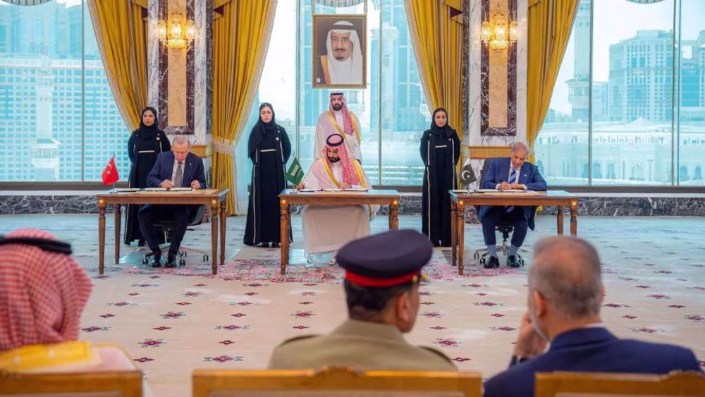 Pakistan reassures Iran defense pact with Turkey, Saudi Arabia aims for regional stability