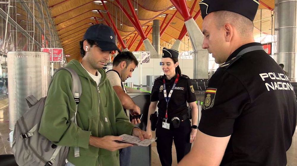 Spain checks Italy arrivals as migration row intensifies