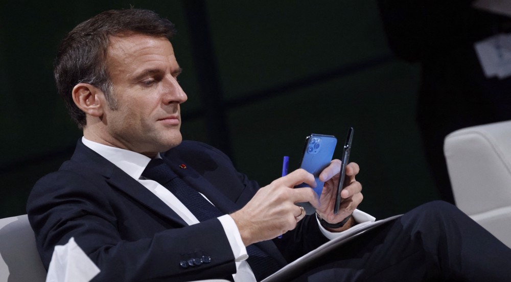 Macron essuie un nouveau revers sur l’interdiction des réseaux sociaux aux mineurs