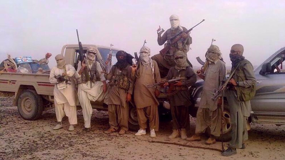 Security forces kill one, capture six terrorists in southeast Iran