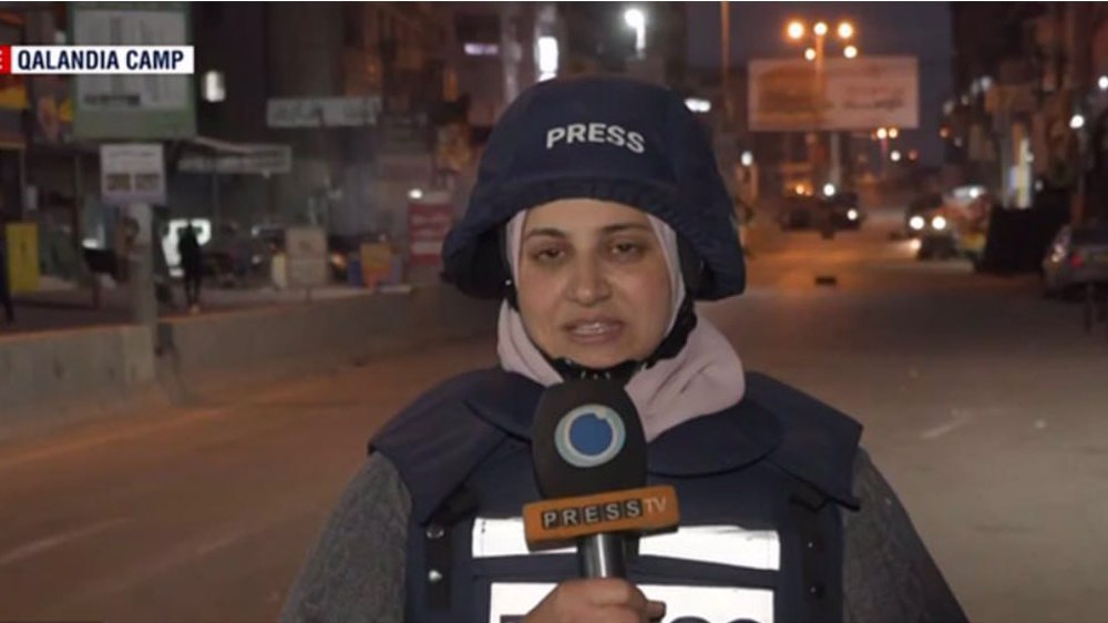 Israeli forces attack Press TV reporter covering Qalandiya raid in occupied West Bank