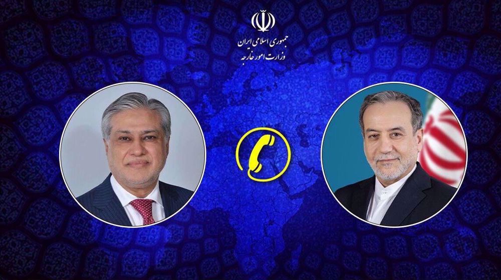 Iran, Pakistan FMs discuss regional developments, energy supplies