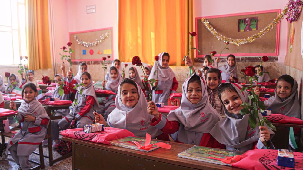 Over 124,000 schools reopen across Iran for new academic year