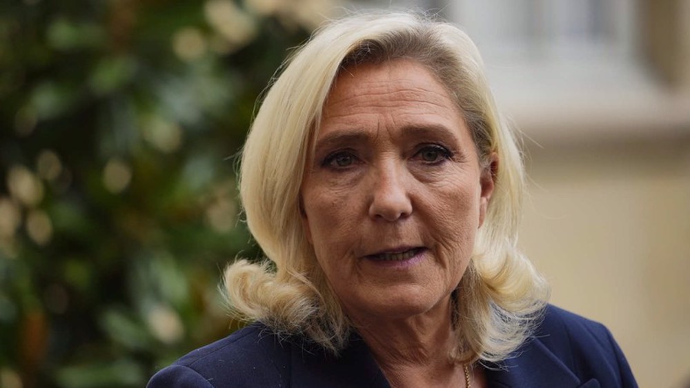 Marine Le Pen redéfinit les contours de l’aide française à l’Ukraine