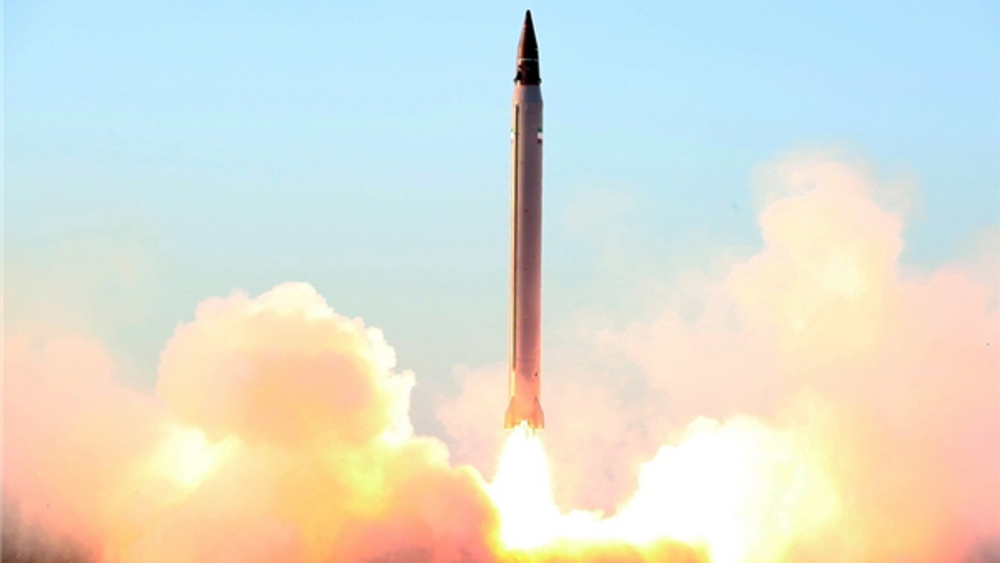 IRGC ballistic missile retaliation forces US aircraft carrier, destroyer to flee