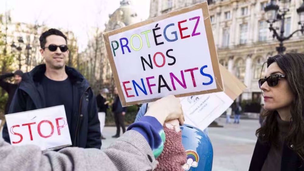 France : 2 900 enquêtes en cours à Paris pour violences sexuelles sur mineurs 