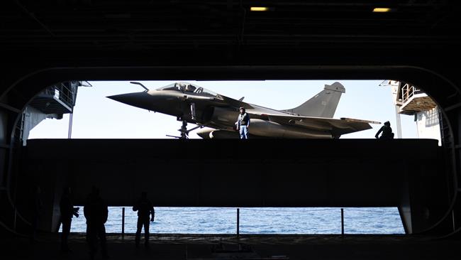 US-led jets bomb Syrian town