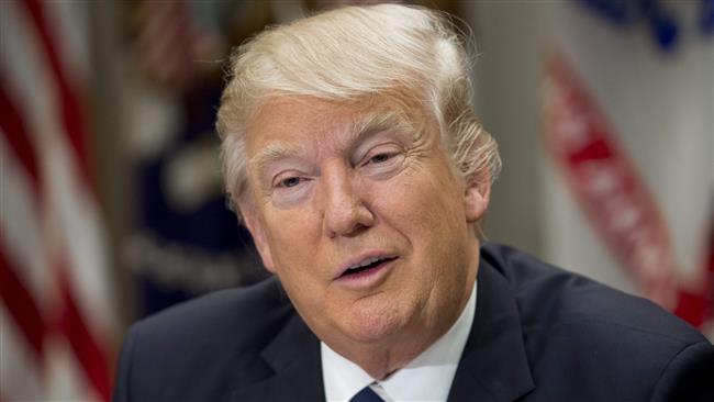 Trump blames US spy agencies for Flynn's ouster