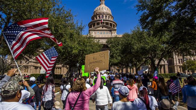 Thousands protest Trump's immigration policies