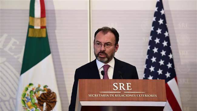 Mexico offers legal aid to illegal US migrants