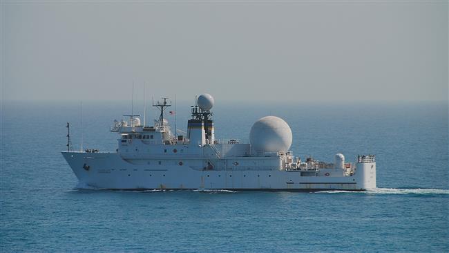 'Iran speedboats force US fleet to change course'