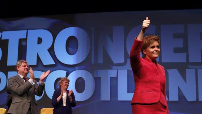Sturgeon urges rest of UK to move to Scotland