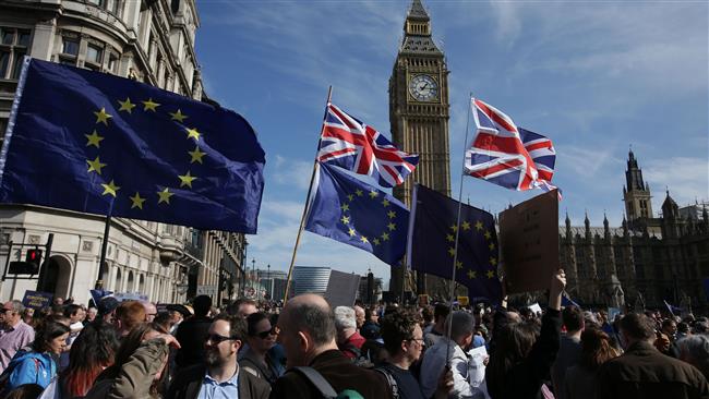 Thousands march in London against Brexit 