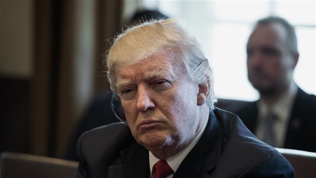 Hawaii judge extends order blocking Trump ban