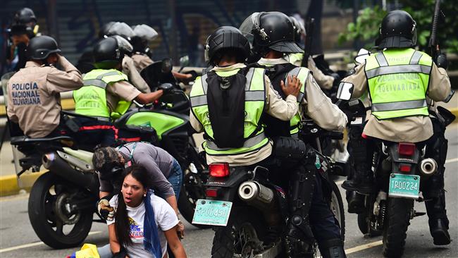 Venezuela govt.: Opposition attacks hospital