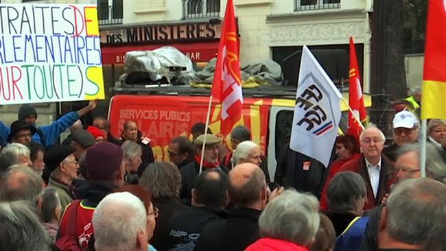 France's seniors protest over possible 9% cut in pensions