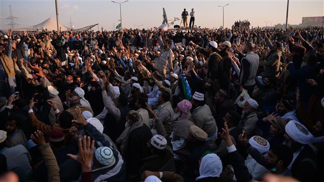 Pakistan law minister resigns; nationwide protests called off 