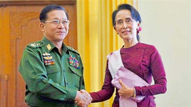 In Myanmar, Pope urges justice, respect for ethnic groups