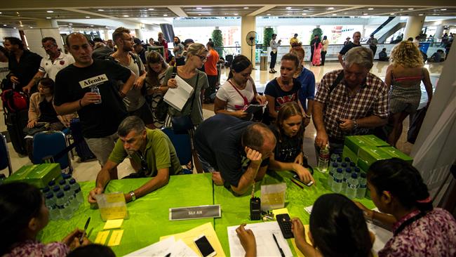 Bali airport remains closed as volcanic eruption looms