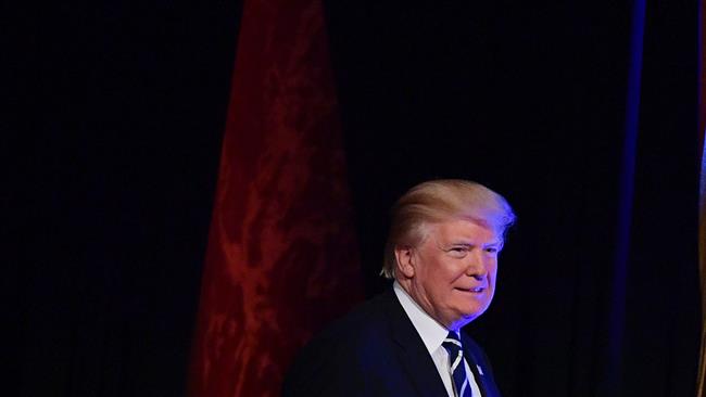 Trump denies asking FBI to halt Flynn investigation 