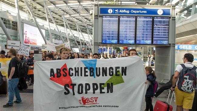 Germany expels 27 Afghans, ignoring protests